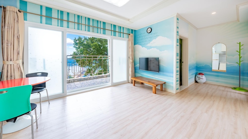 Basic Room, 2 Bedrooms (B-Bada) photo 1