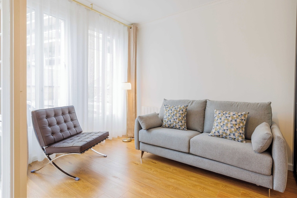 Apartment photo 1