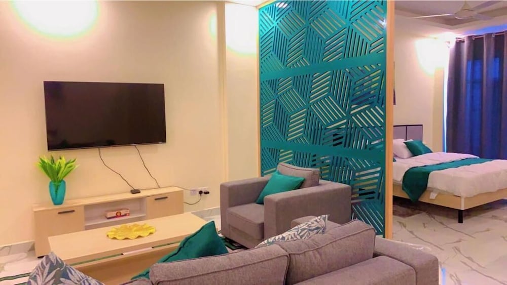 Luxury Studio, 1 Bedroom, Kitchenette, City View