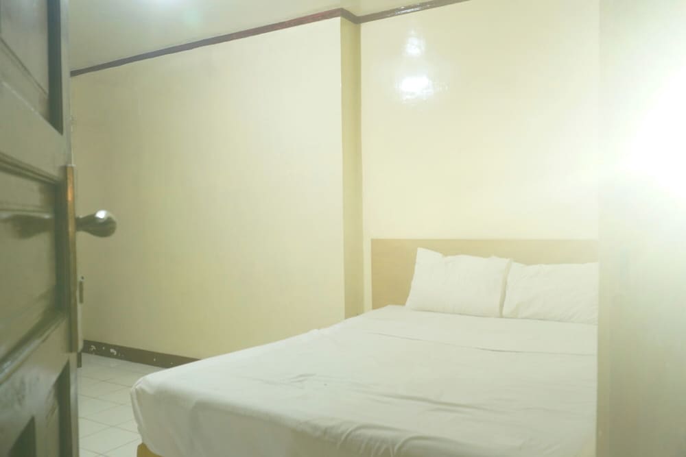 Double Room - Photo 7