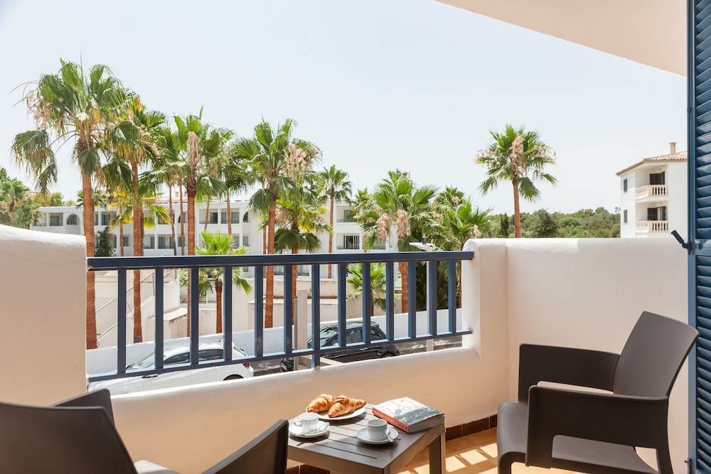 Apartment, 2 Bedrooms, Balcony (4 adults + 2 children) thumbnail 5
