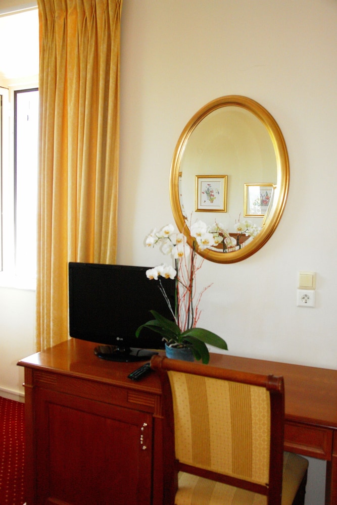 Double Room - Photo 2