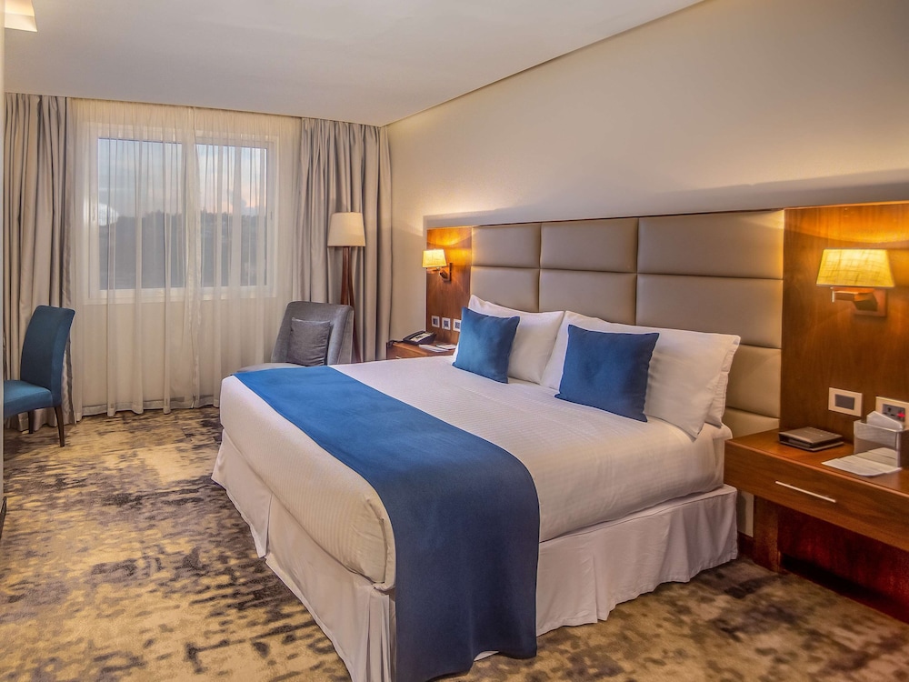 Standard Room, 1 Queen Bed