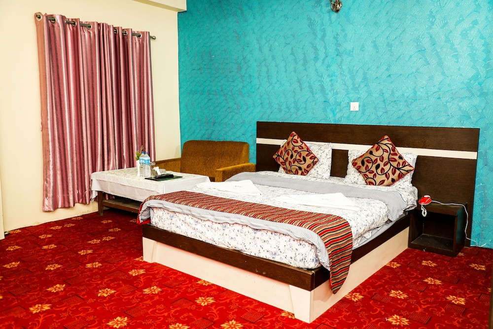 Deluxe Double Or Twin Room photo 1