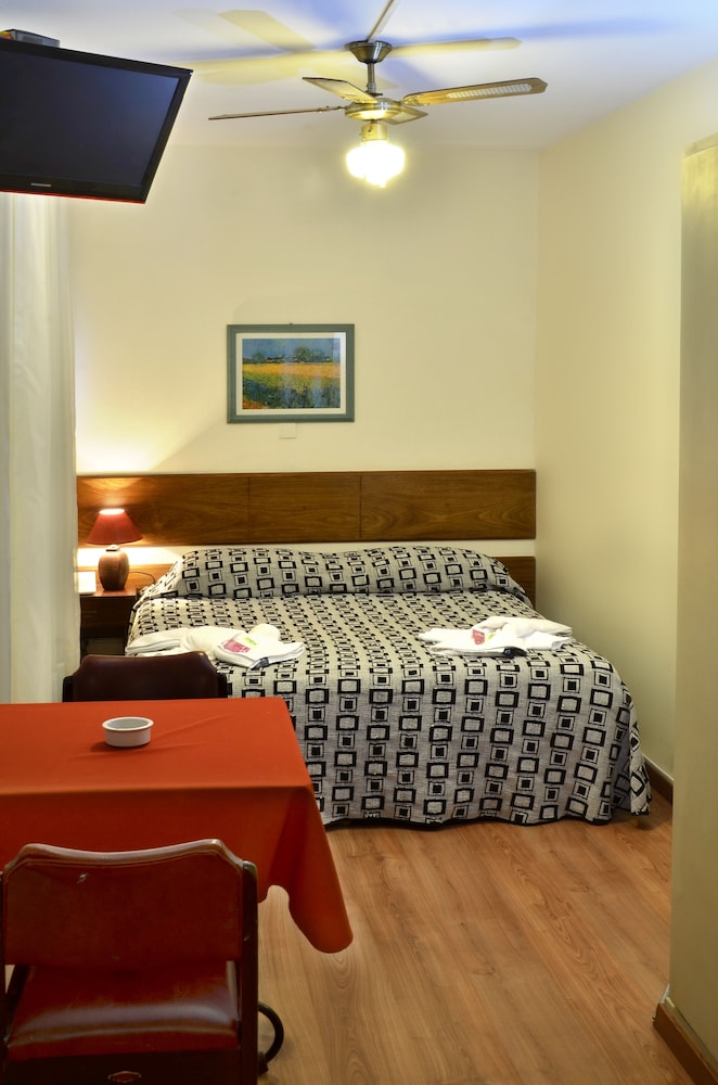 Double Room - Photo 11