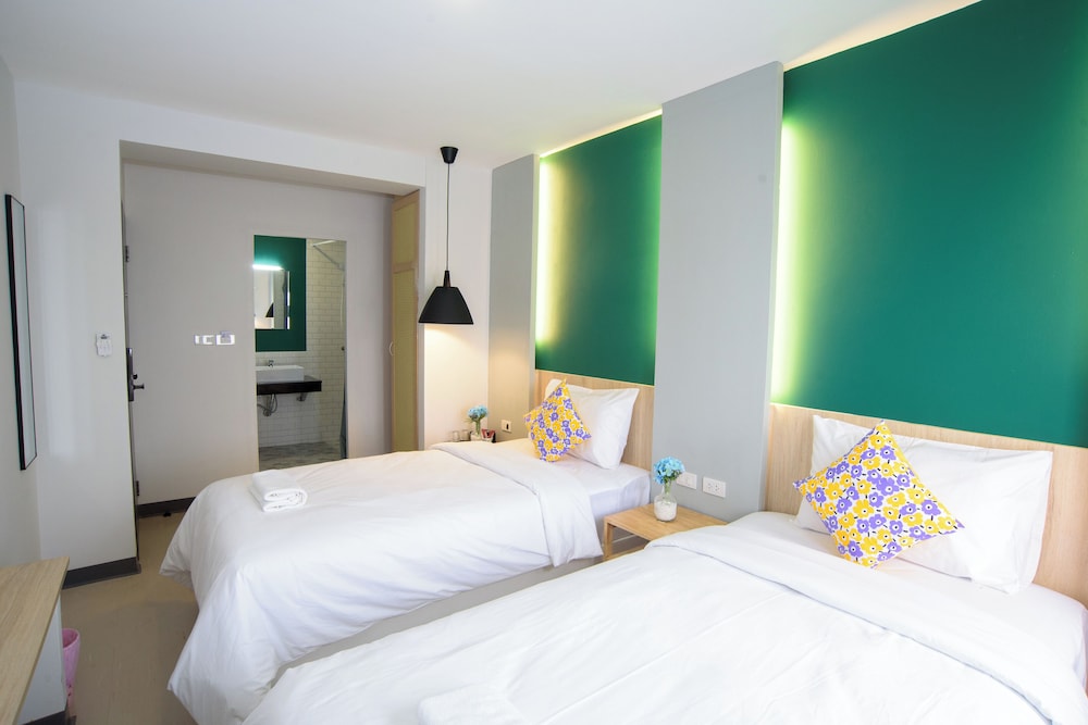Deluxe Twin Room photo 3