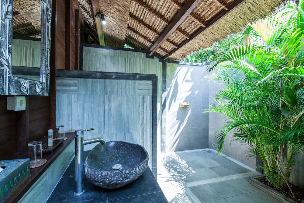 Garden View Bungalow photo 3