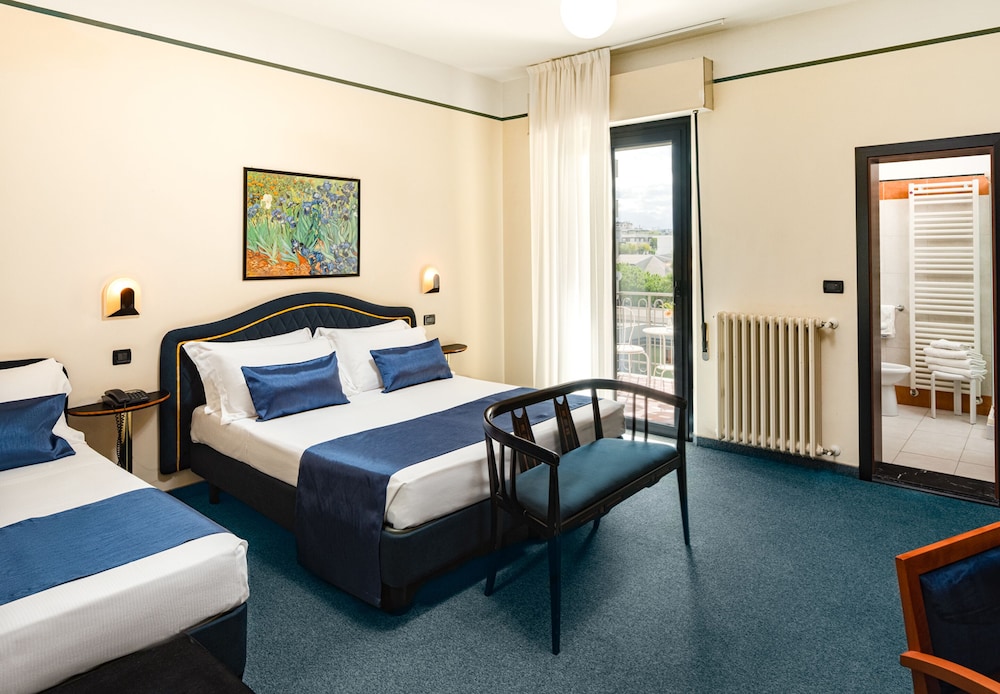 Superior Quadruple Room photo 1