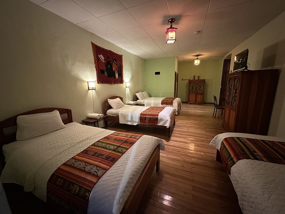 Family Room, Multiple Beds, Balcony, City View photo 1