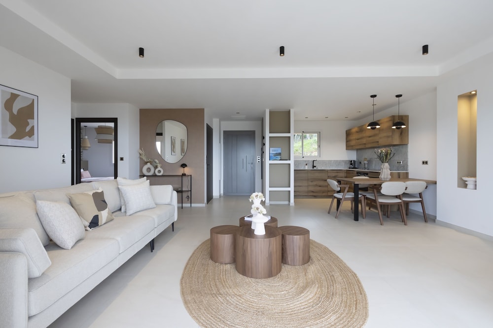 Superior Apartment, 2 Bedrooms, Balcony, Sea Facing photo 1