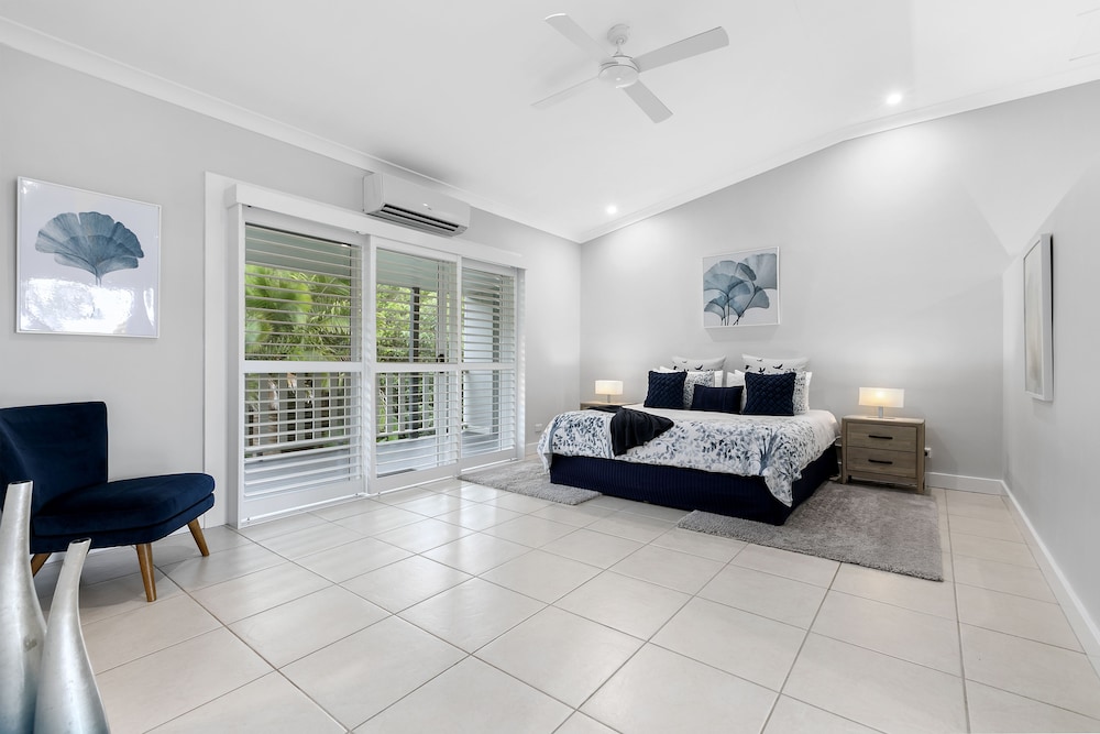Executive Suite, 1 Bedroom, Garden View, Ground Floor photo 2