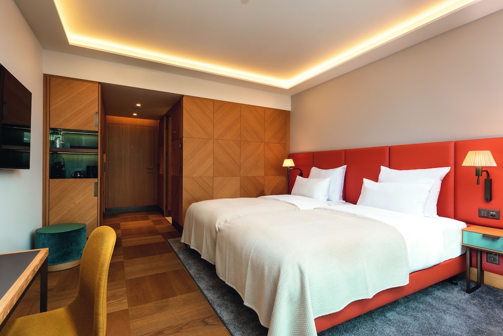 Deluxe Room, 1 King Bed, Executive Level (Executive Floor)