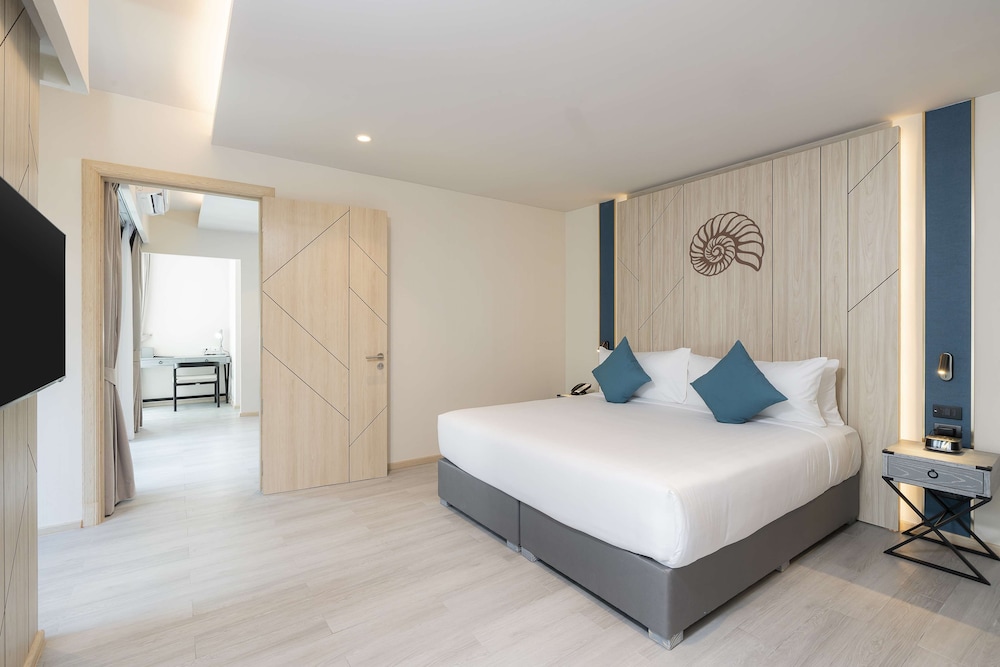 Suite, 1 Bedroom (1 Double Bed) - Photo 1
