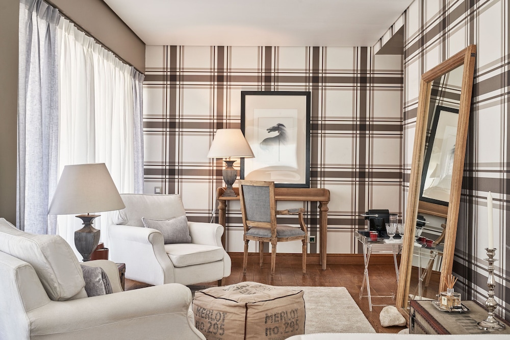 Penthouse Suite thumbnail 6