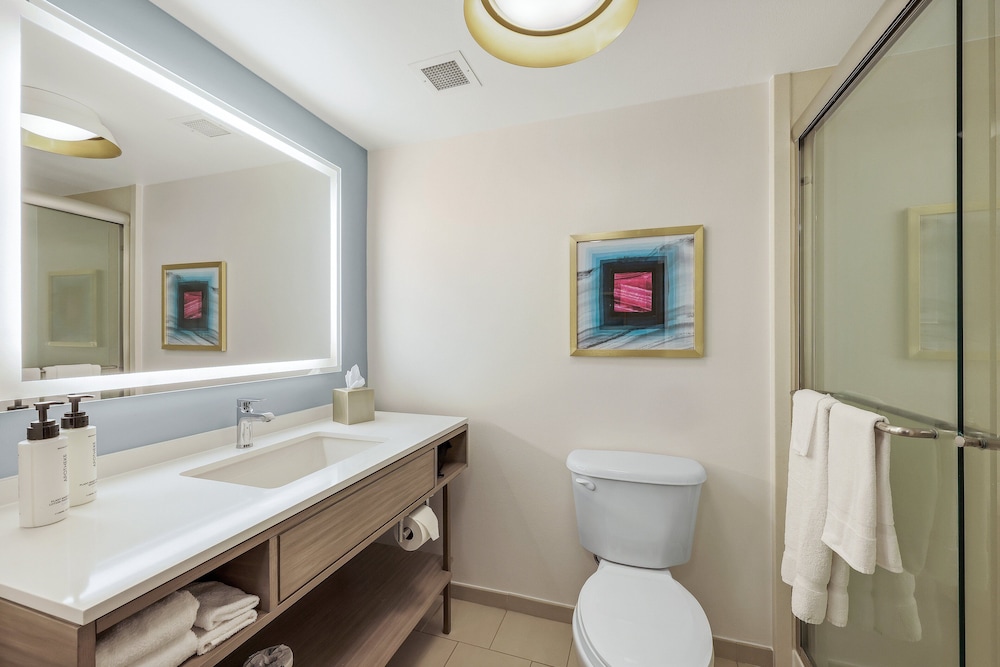 Standard Room (bed type assigned at check-in) - Photo 5