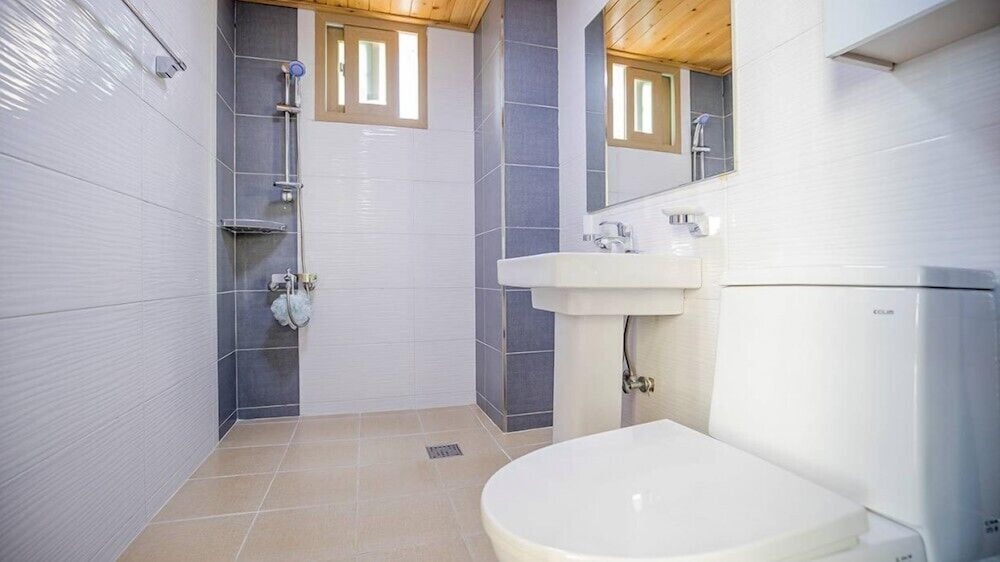 Room (201 duplex spa) - Photo 4