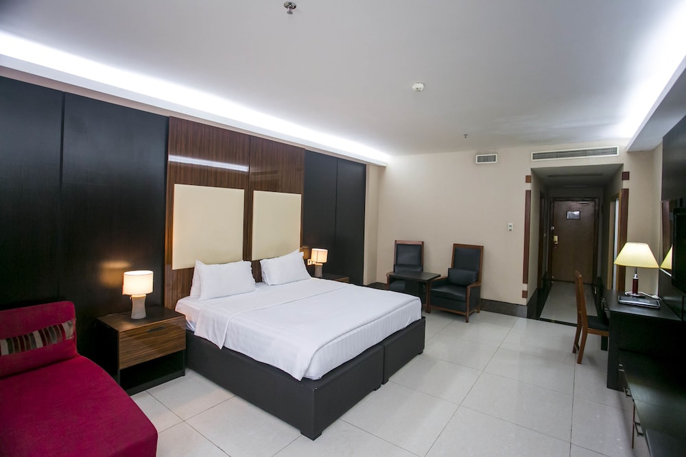 Classic Room, 1 King Bed, City View photo 1