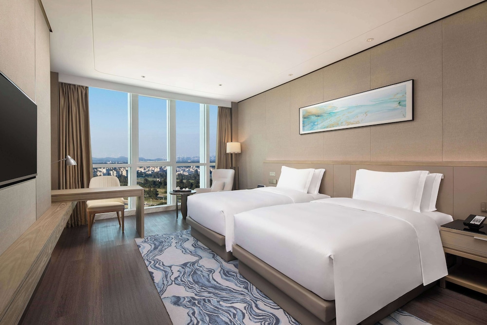 Deluxe Room, 1 Twin Bed, Non Smoking - Photo 1