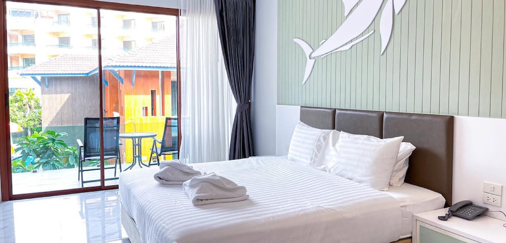 Deluxe King Room