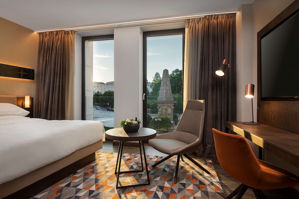 Suite (Regency) - Photo 1