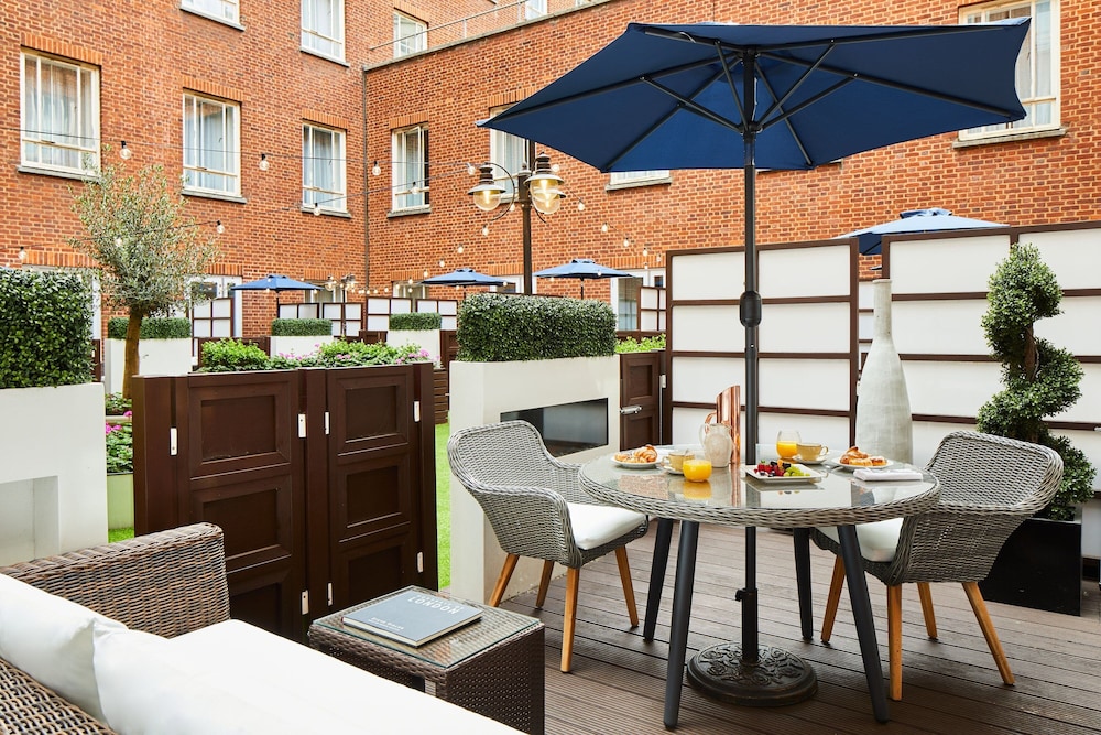 Junior Suite, 1 King Bed, Balcony