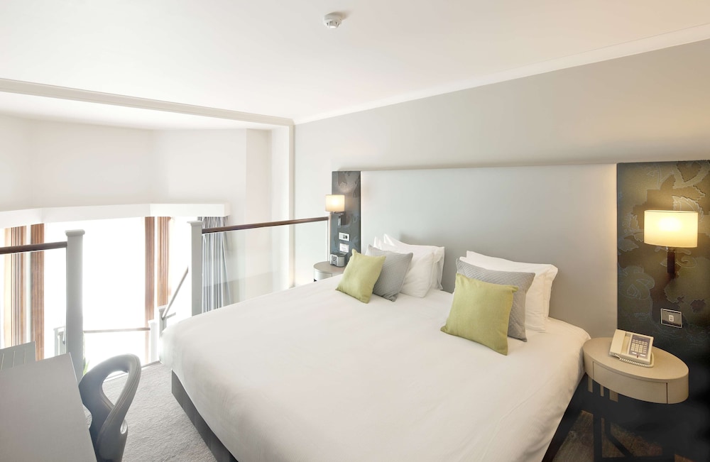 Room, 1 King Bed, Accessible photo 2