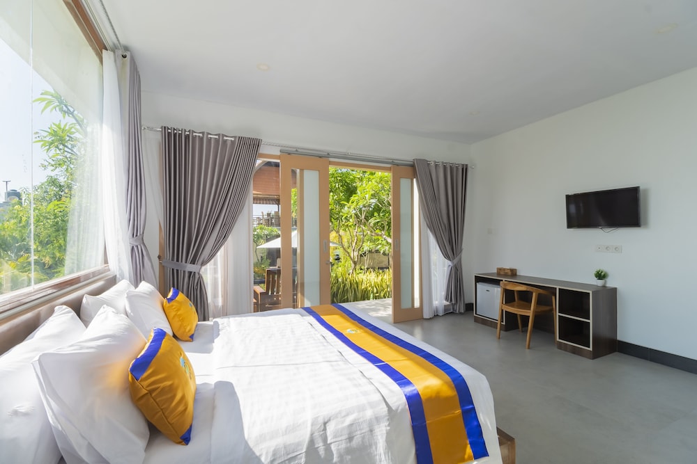 Suite - Photo 16