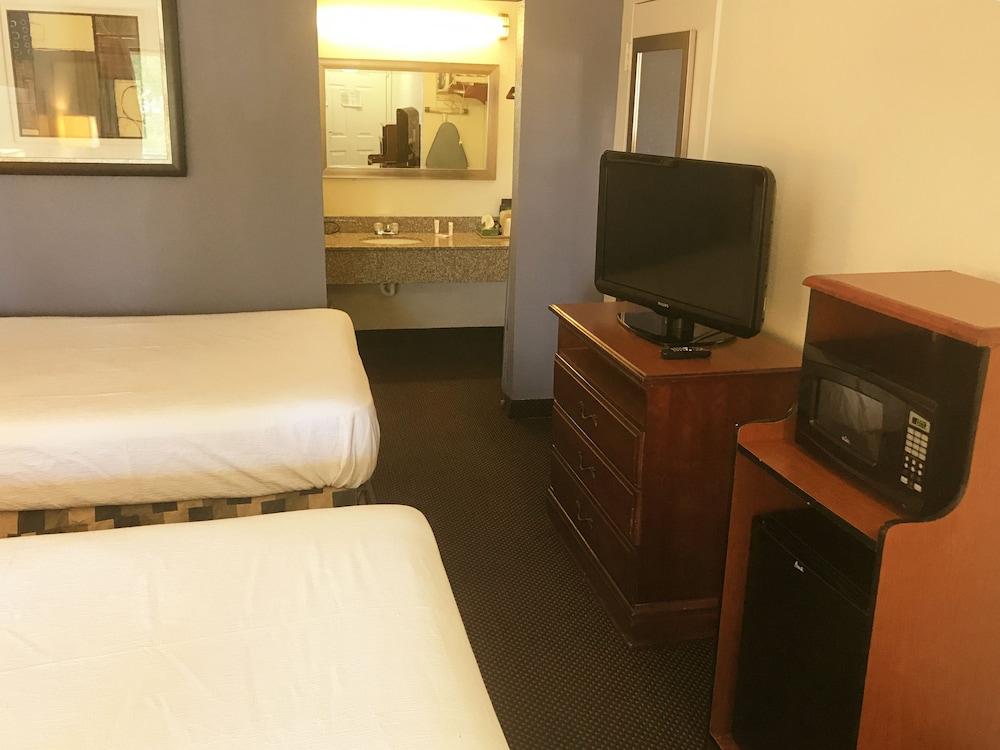 Double Room, 2 Double Beds - Photo 2