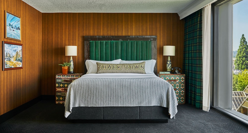 Room, 1 King Bed, Accessible Bathtub (Mobility & Hearing) - Photo 3