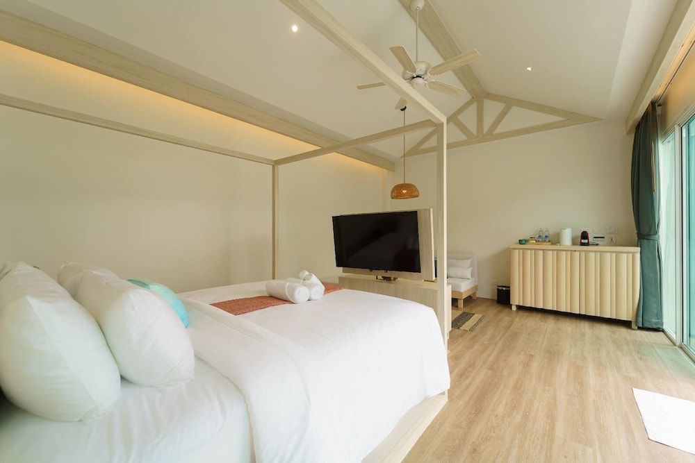 Grand Deluxe Pool Villa - Photo 7