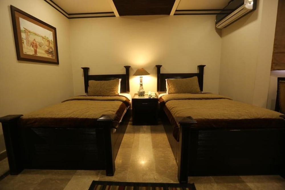 Deluxe Double or Twin Room photo 1