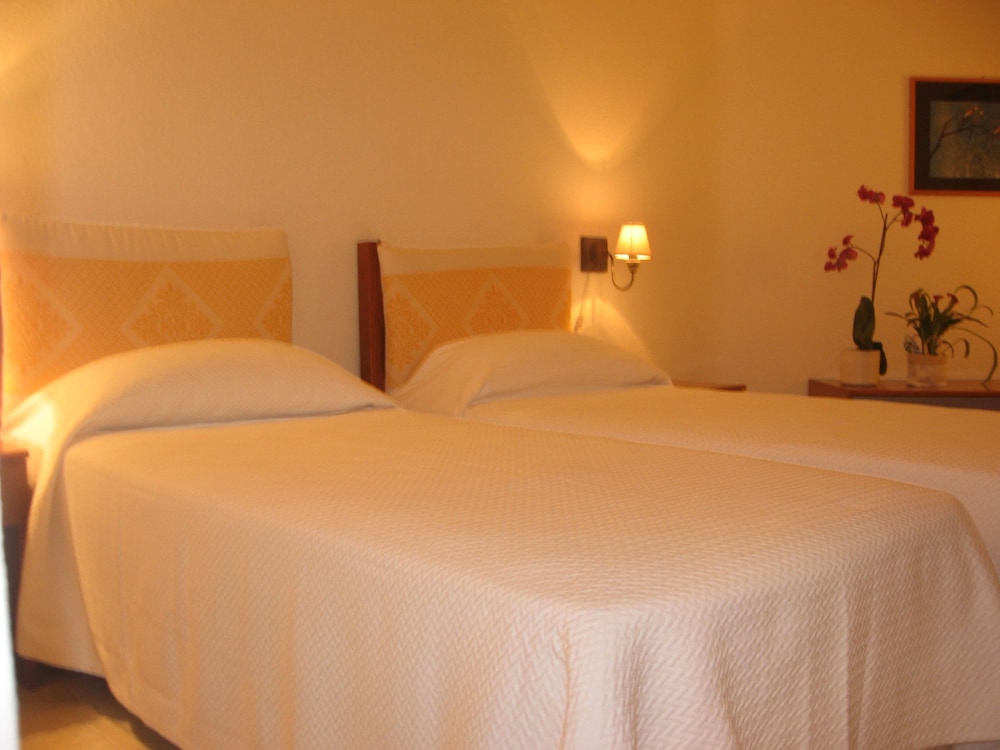 Triple Room, Garden View photo 3