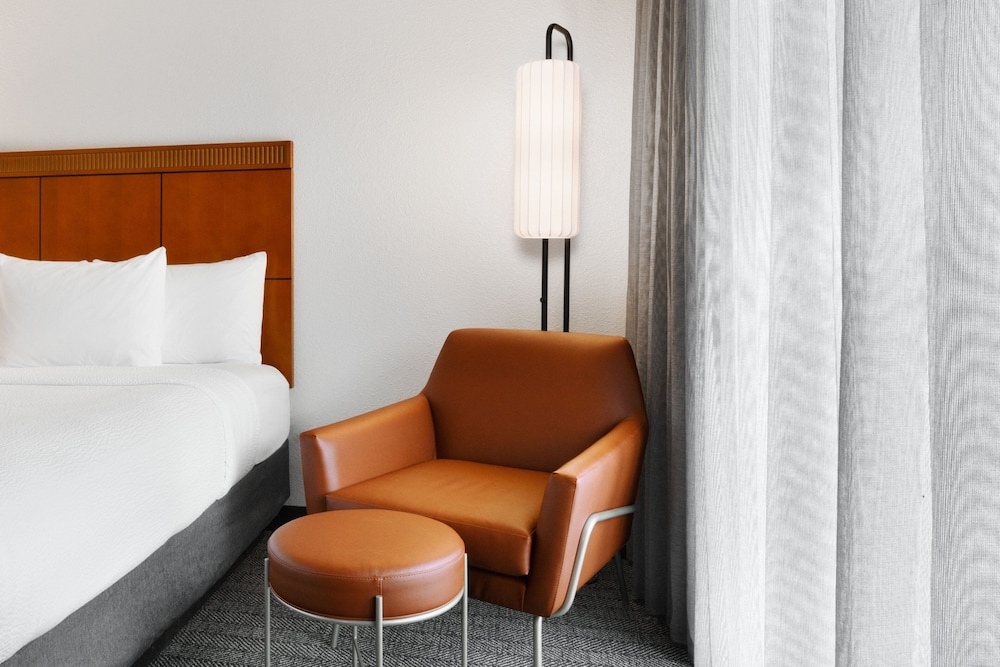 Suite, 2 Double Beds - Photo 2