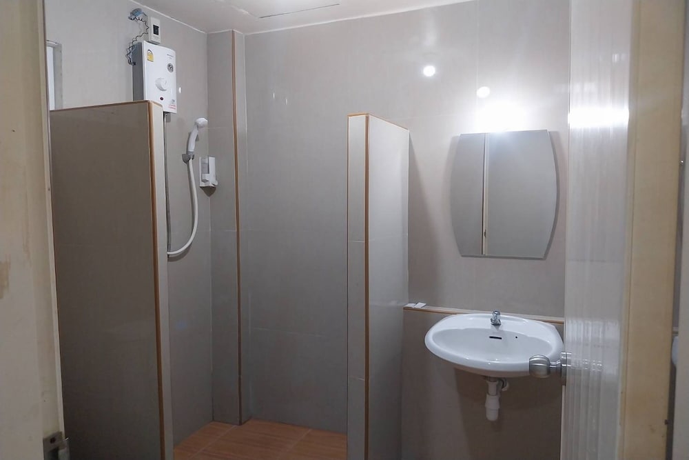 Deluxe Double Room - Photo 24