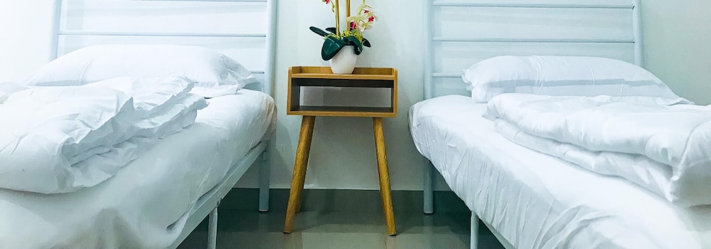 Family Suite, 2 Bedrooms, Non Smoking, Refrigerator & Microwave photo 1