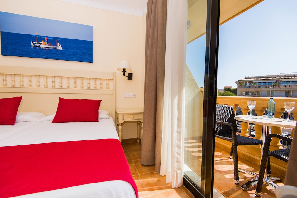 Double Room, Balcony (2 adults + 1 child)