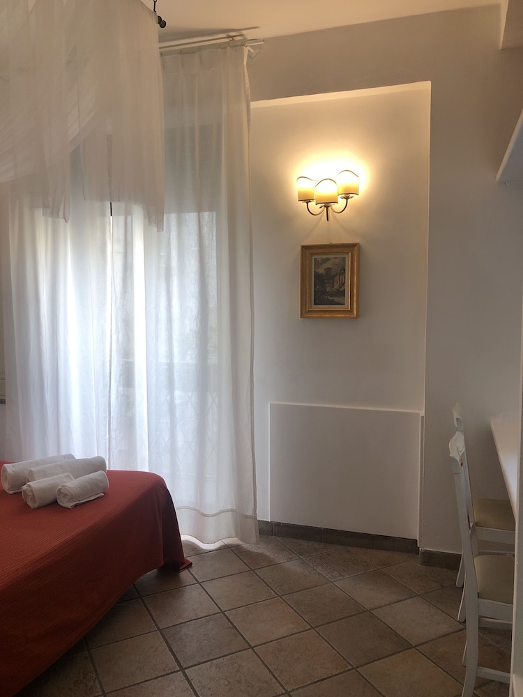 Standard Triple Room - Photo 5