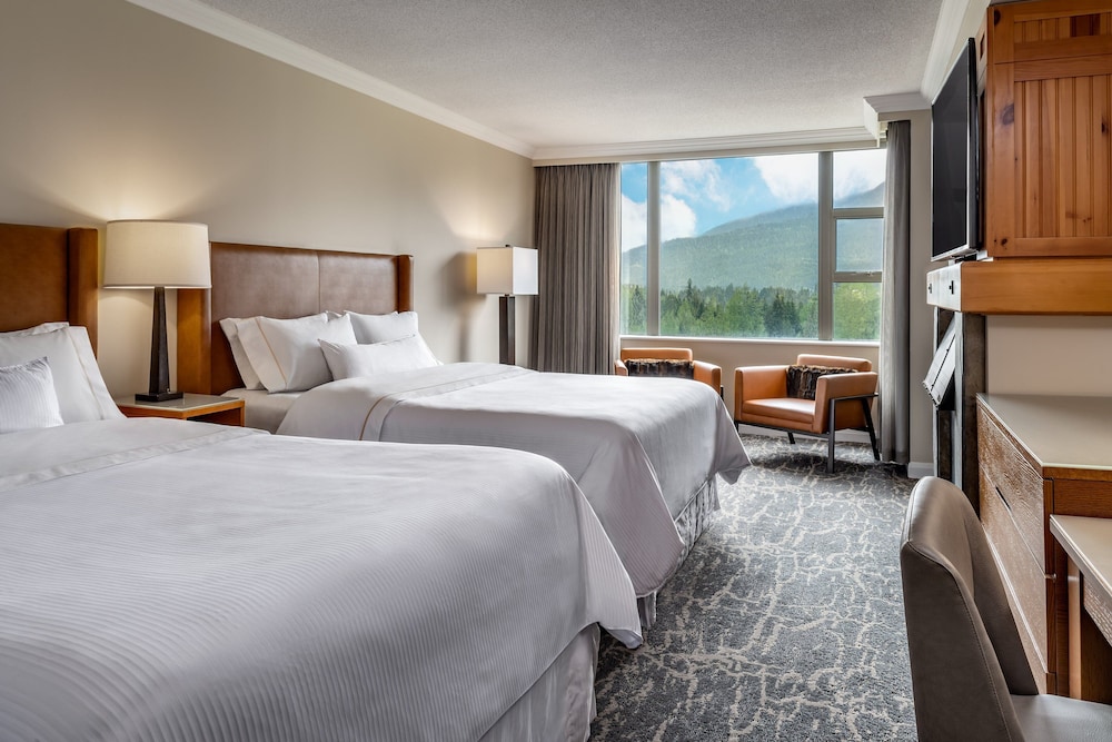 Suite, 2 Bedrooms, Balcony, Mountain View - Photo 2