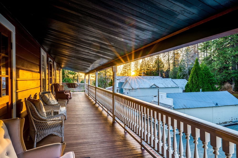 Sunrise Balcony photo 3