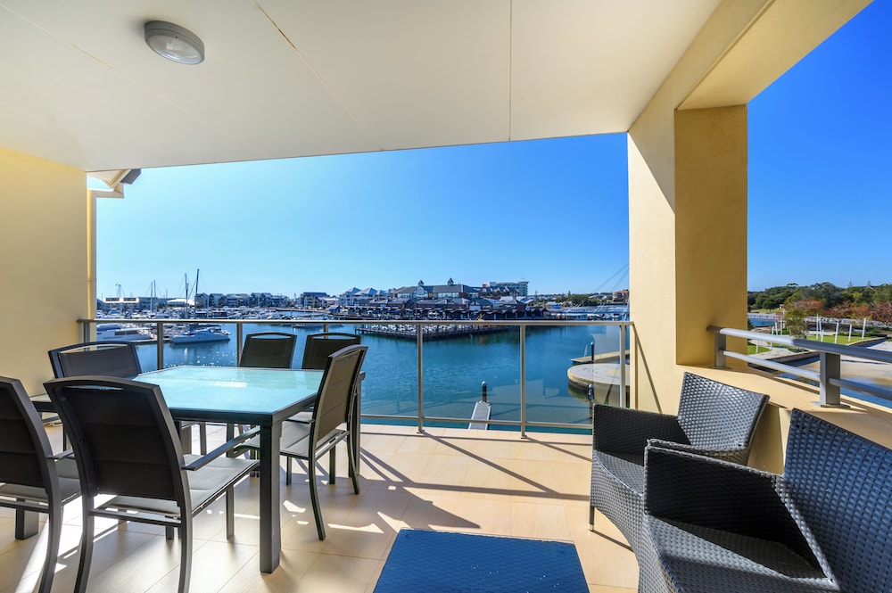 Superior Apartment, 1 Bedroom, Marina View - Photo 7