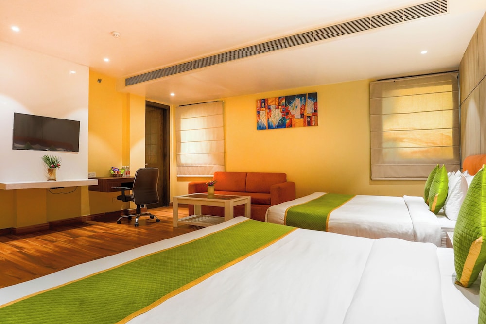 Golden Family City View Suite - Photo 10