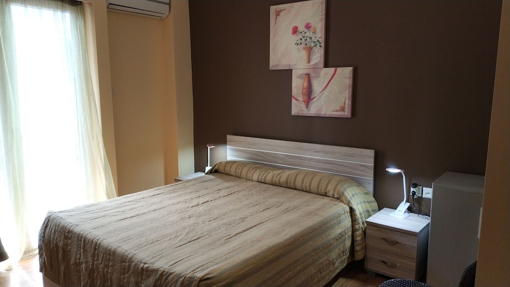Double Room, Balcony - Photo 5