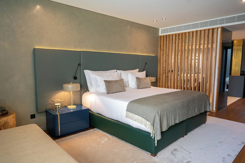 Deluxe Double or Twin Room - Photo 18