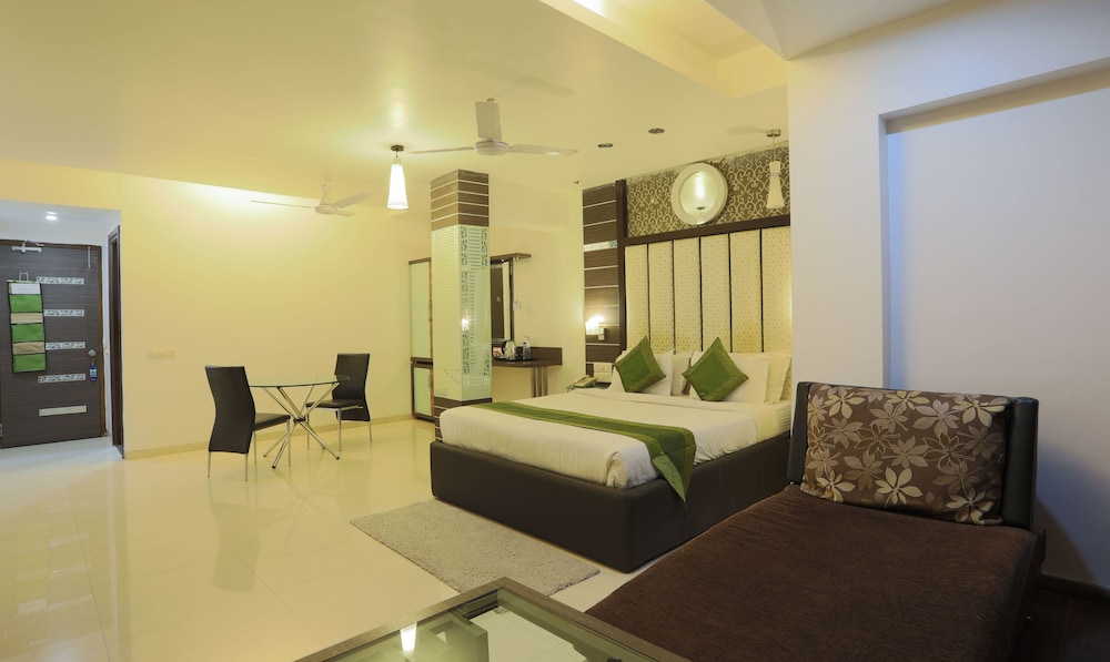 Studio Suite photo 2