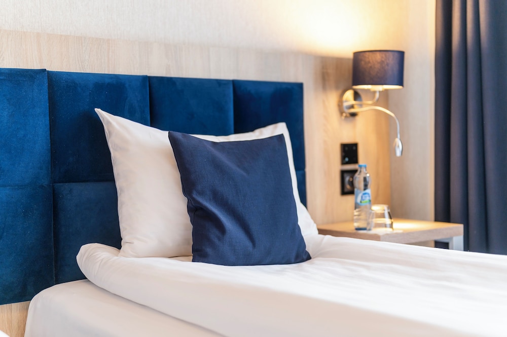 Standard Room - Photo 11