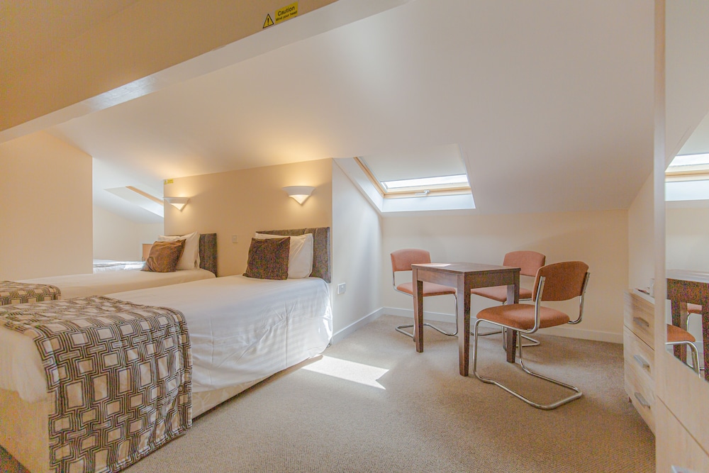 Superior Room, 2 Twin Beds, Non Smoking - Photo 8