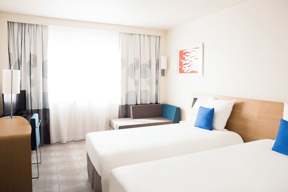 Classic Room, 1 King Bed photo 3