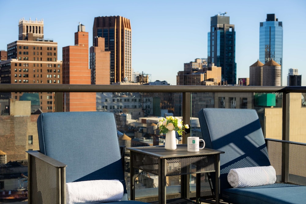Room, 1 King Bed (Empire Skyview with Terrace)