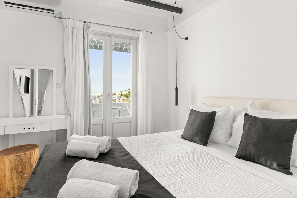 Family Room, Sea View