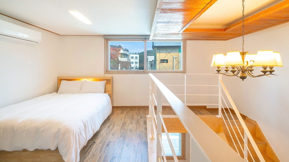 Basic Room, 1 Bedroom (Lavender(Duplex/Spa)) - Photo 1